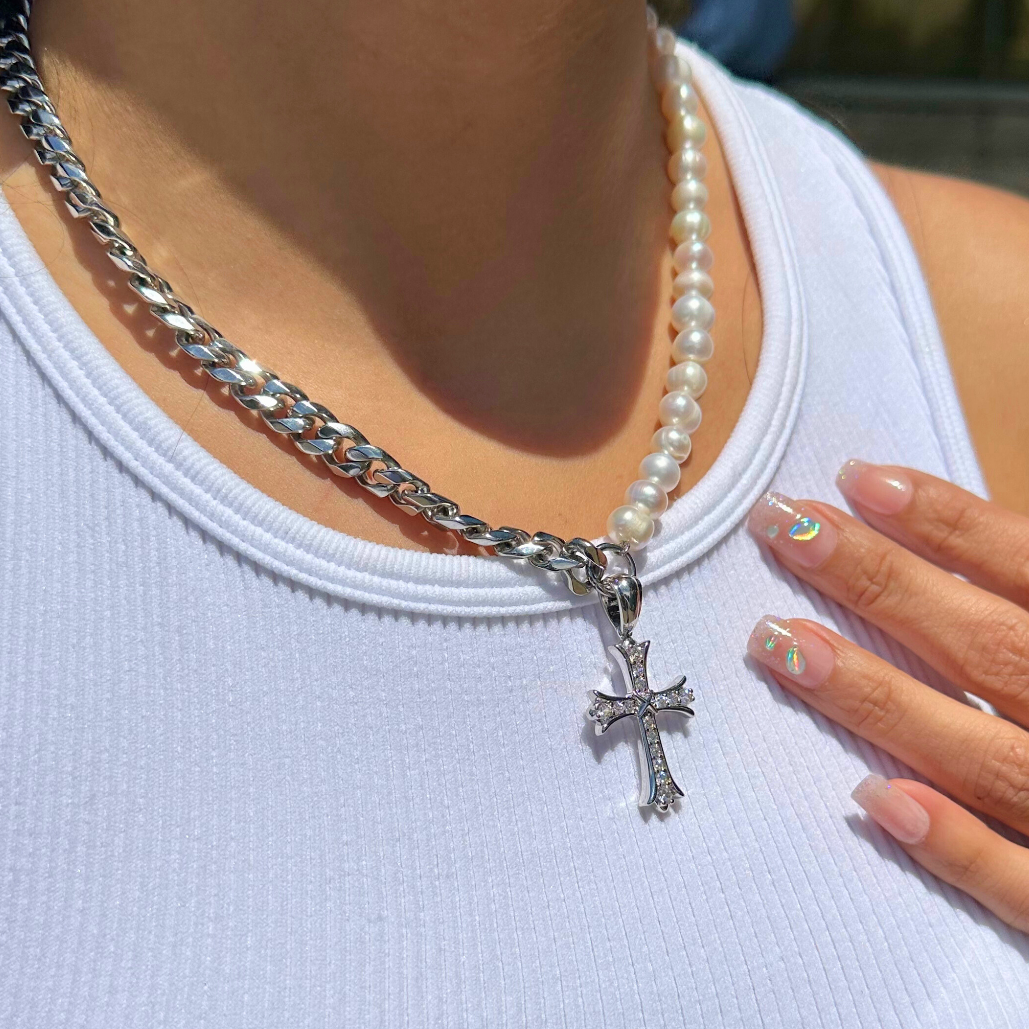 Pearl_CrossNecklace_1_1_5000x. Pearl_CrossNecklace_1_1_5000x.
